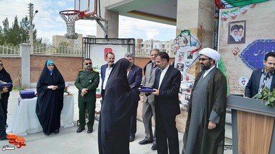 آیین بزرگداشت روز شهید- دبیرستان دخترانه شاهد شهرستان سمنان بیست و دوم اسفندماه ۱۴۰۲