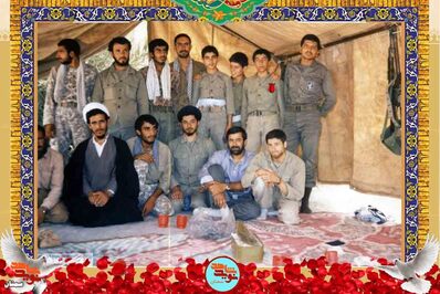 ردیف ایستاده نفر دوم از راست شهید سید مهدی احمدپناهی
