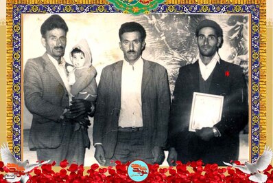نفر سمت راست شهید نوروزعلی اکبری‌چاشمی